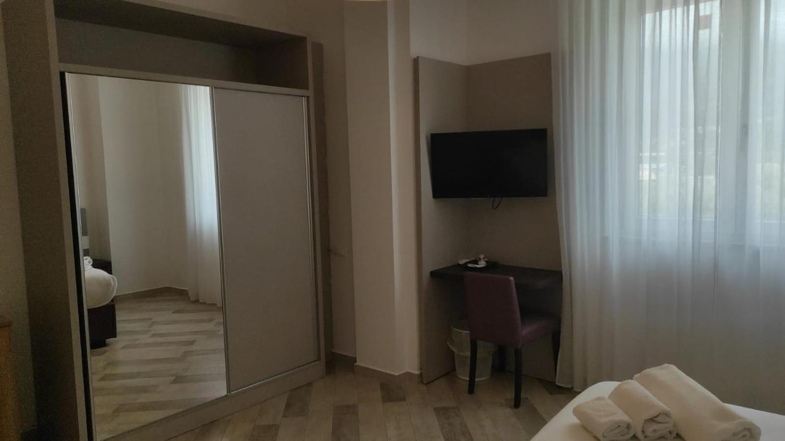 La Perla Del Tirreno Guest House Sapri Exterior photo